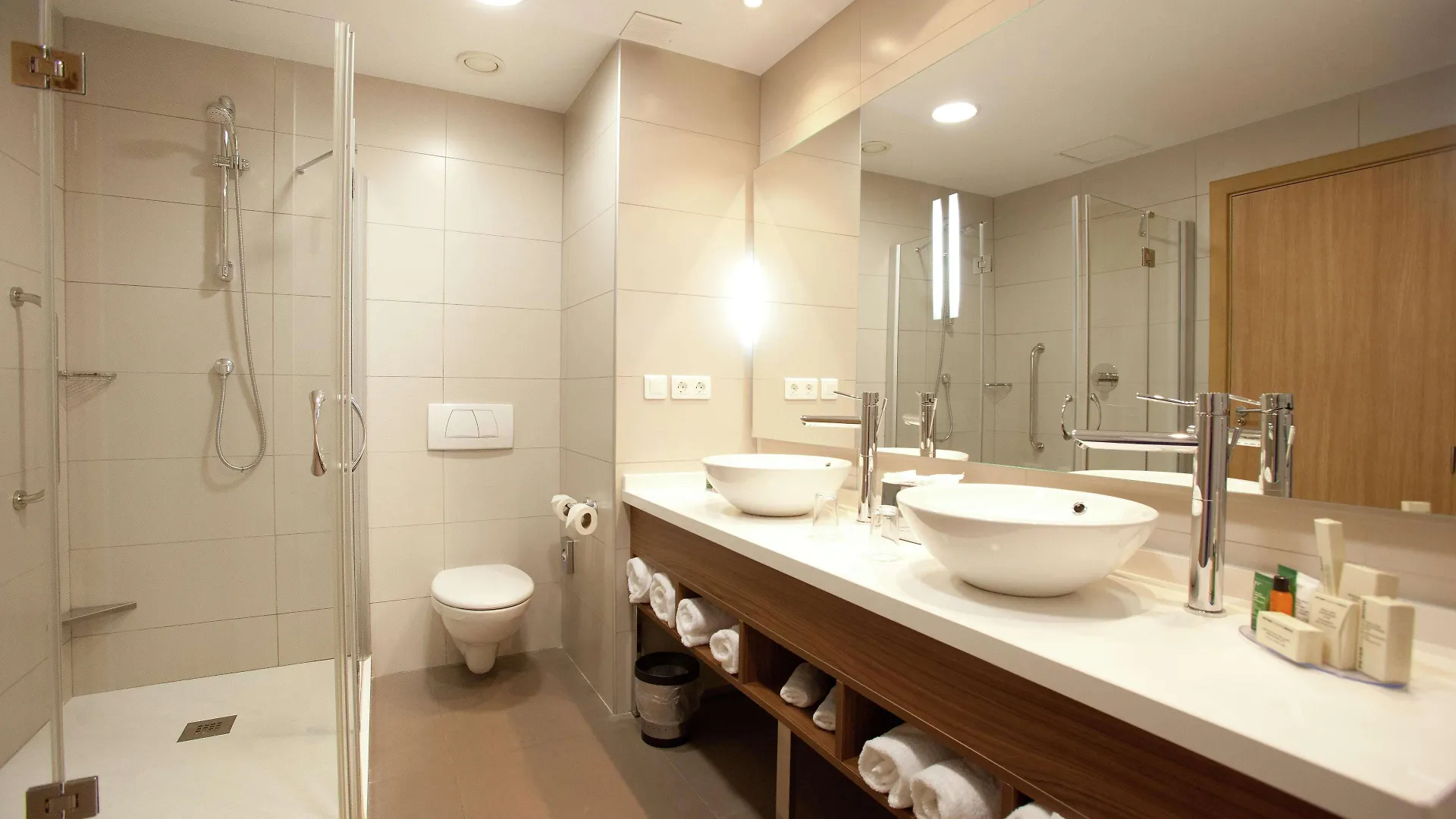 Hilton Garden Inn Malaga 4*,  Hiszpania