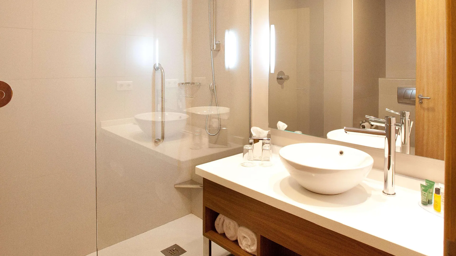 Hilton Garden Inn Málaga 4*,